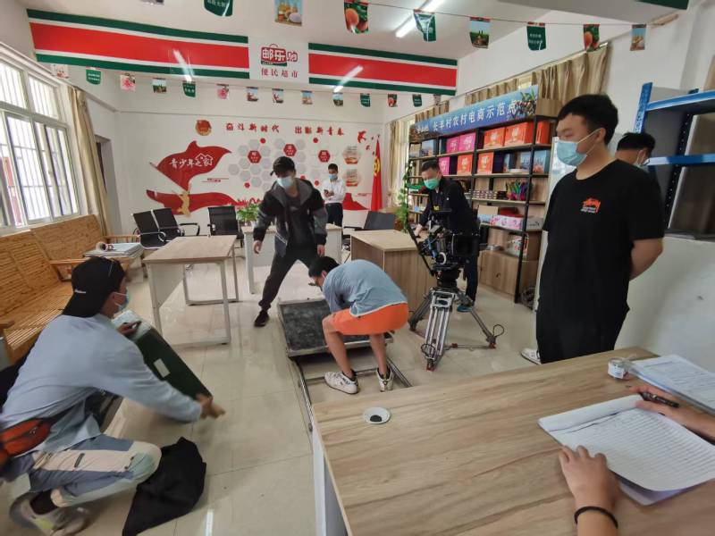 任城区广告片拍摄公司：极简主义践行者，少即是多的视觉哲学